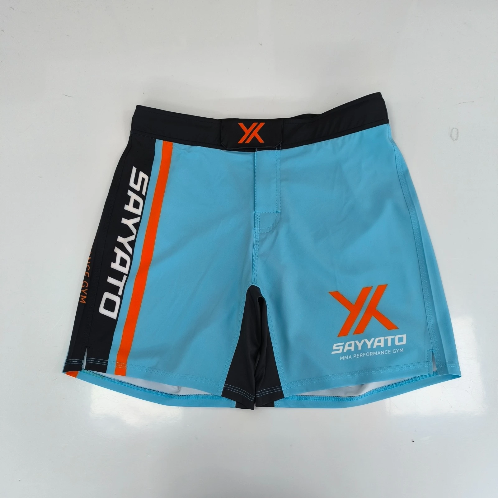 SAYYATO Fightshort in Hellblau